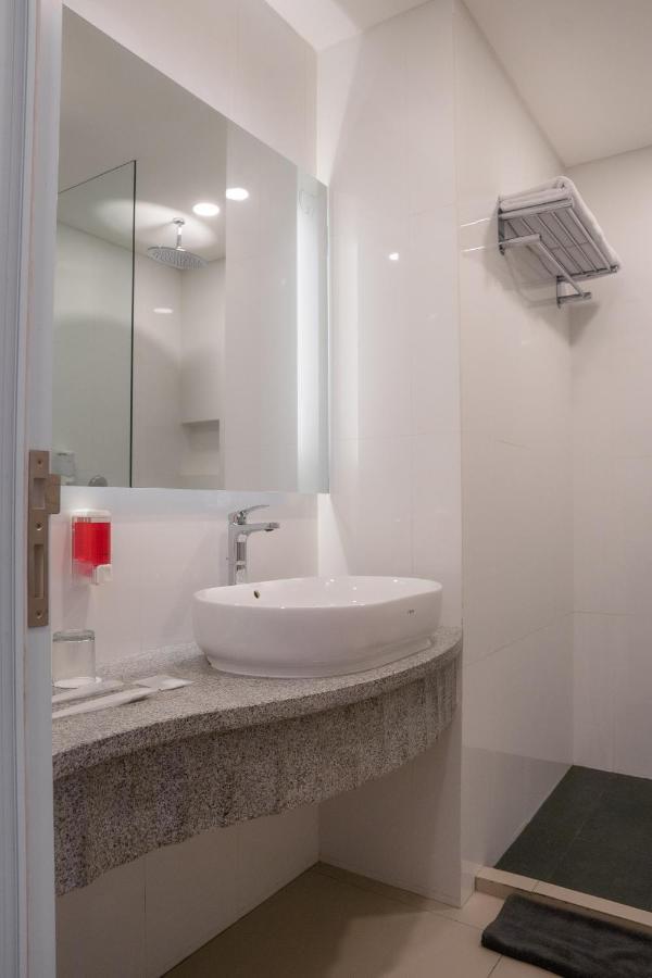 Grand G7 Hotel Pasar Baru Джакарта Экстерьер фото