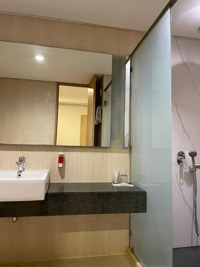 Grand G7 Hotel Pasar Baru Джакарта Экстерьер фото