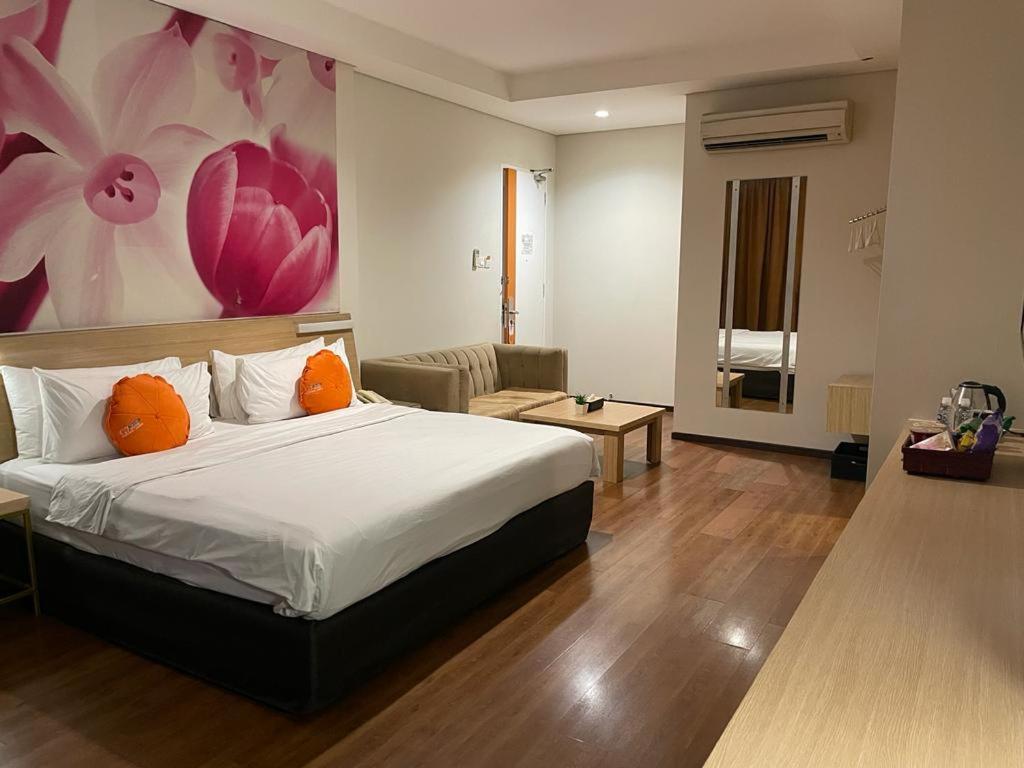 Grand G7 Hotel Pasar Baru Джакарта Экстерьер фото